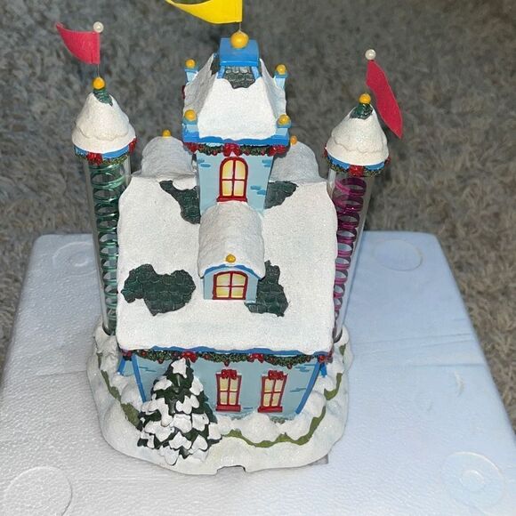 2008 Hawthorn Village, Disney Donald's Gift Wrapping A0909 - Picture 5 of 16